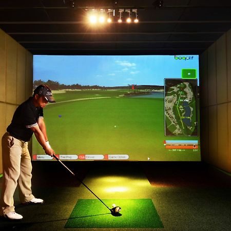 เคเอสแอล โฮเต็ลแอนด์รีสอร์ต Hotel ยะโฮร์บาห์รู ภายนอก รูปภาพ Golf simulator