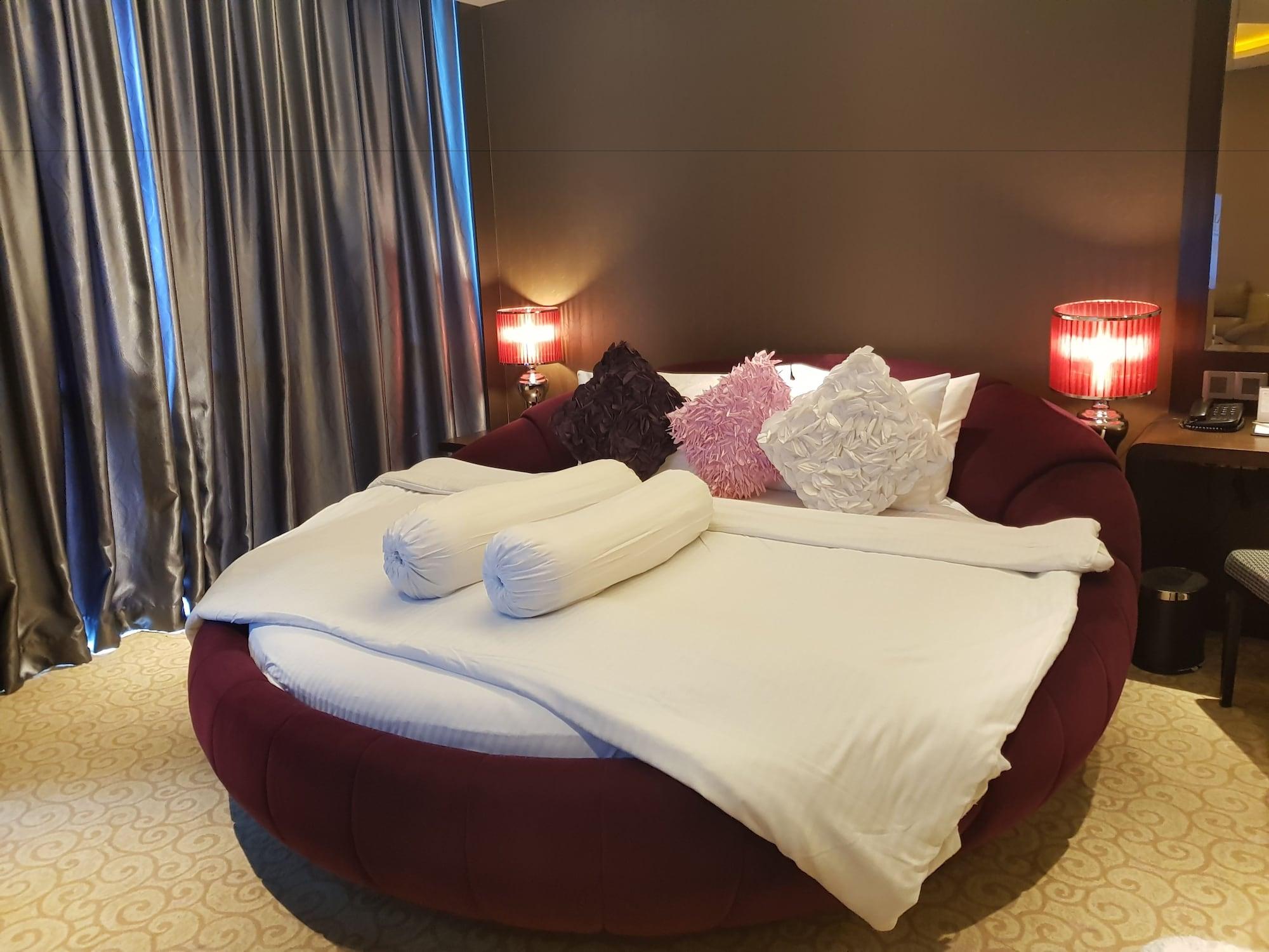 เคเอสแอล โฮเต็ลแอนด์รีสอร์ต Hotel ยะโฮร์บาห์รู ภายนอก รูปภาพ A room at the hotel