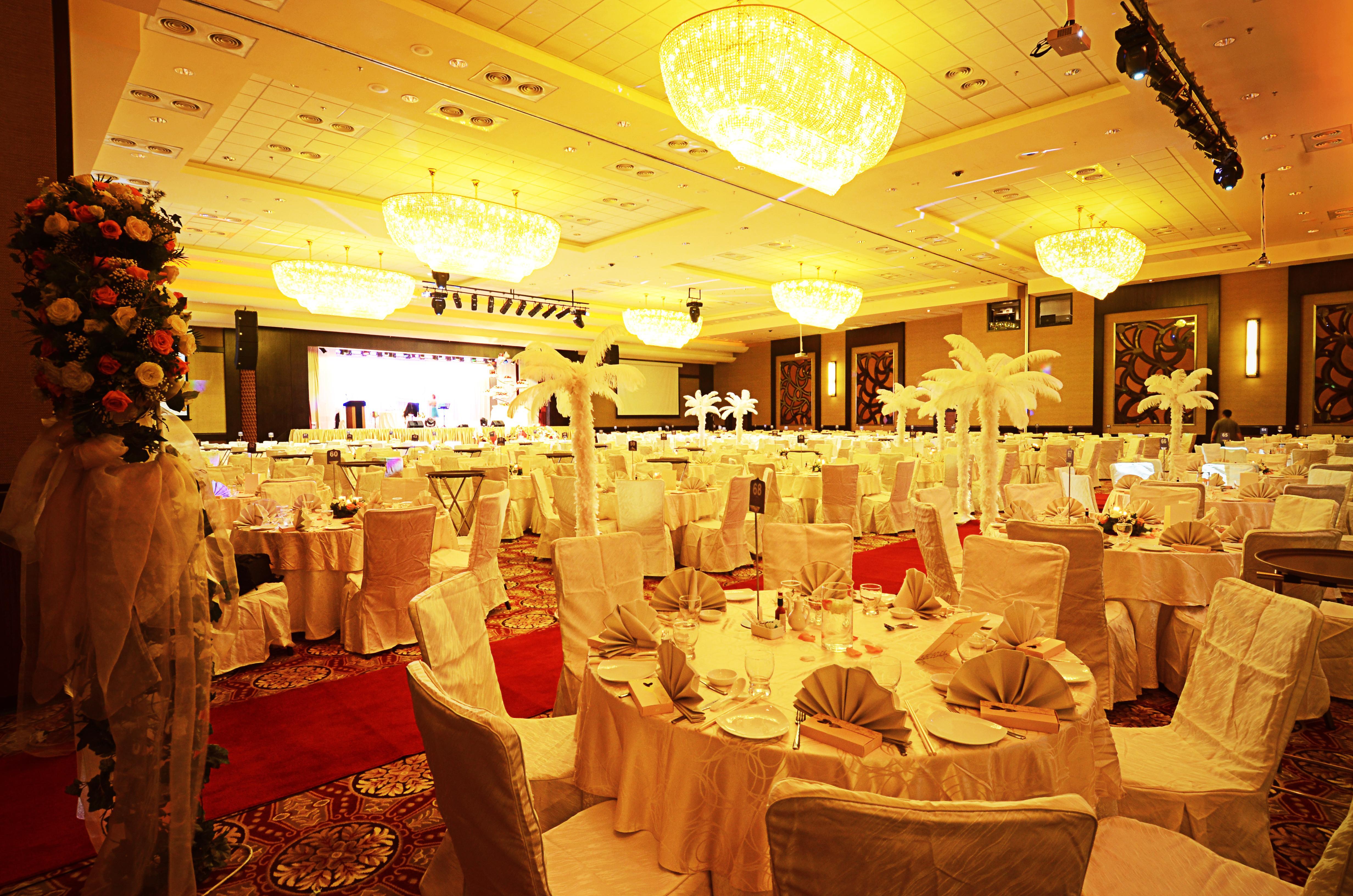 เคเอสแอล โฮเต็ลแอนด์รีสอร์ต Hotel ยะโฮร์บาห์รู ภายนอก รูปภาพ The ballroom at the hotel