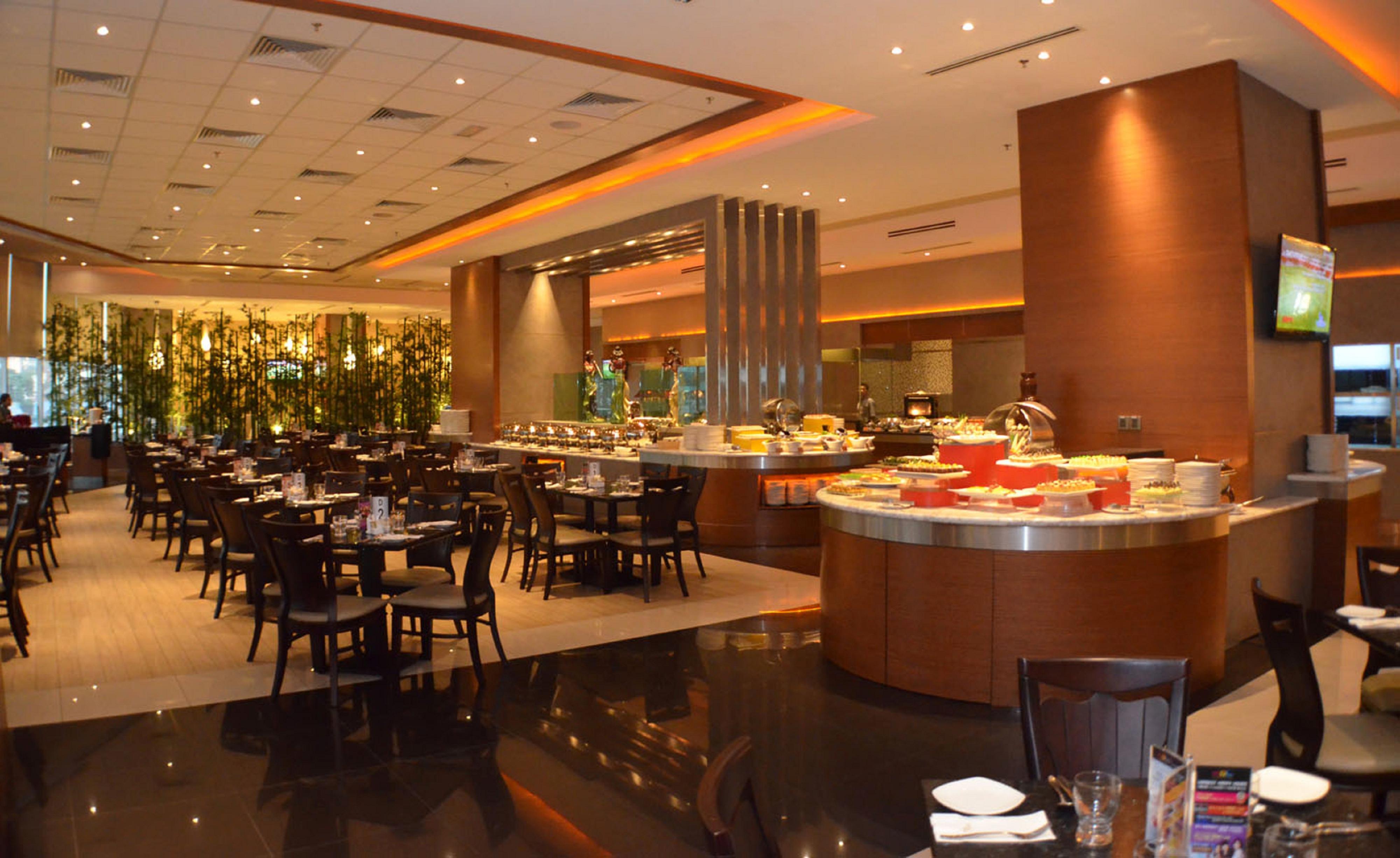 เคเอสแอล โฮเต็ลแอนด์รีสอร์ต Hotel ยะโฮร์บาห์รู ภายนอก รูปภาพ The hotel's restaurant